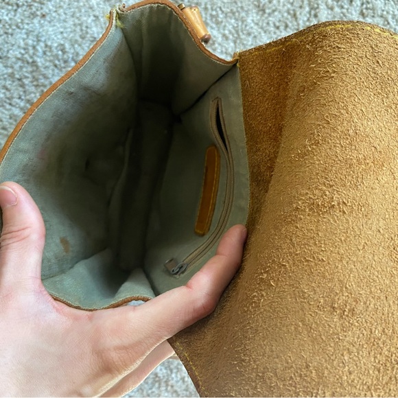 Vintage Esprit Leather Crossbody Purse - Picture 4 of 5